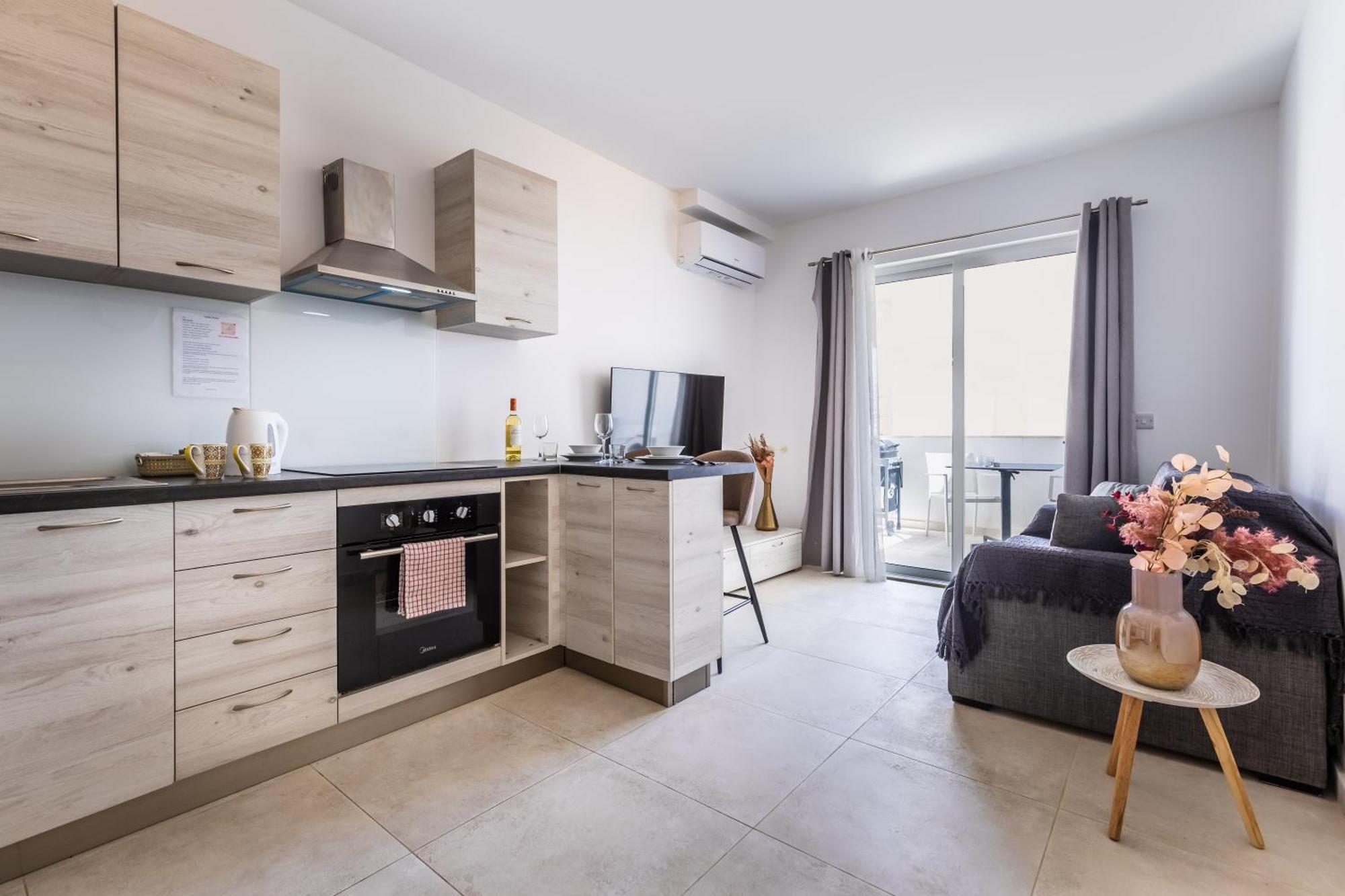 Kunsu'S Apartment 5 Min Walk From St Julians San Ġwann Exterior foto